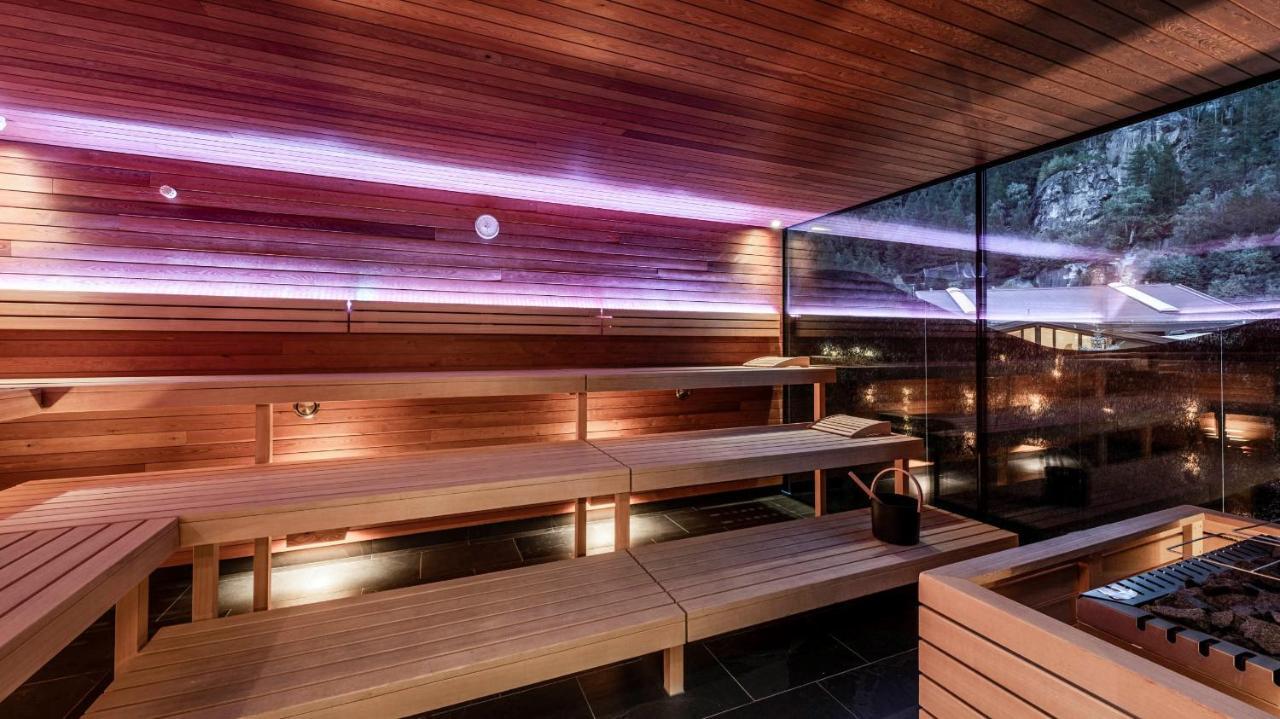Die Berge Lifestyle-Hotel Soelden ภายนอก รูปภาพ